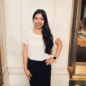 Meet your Posher, Caroline